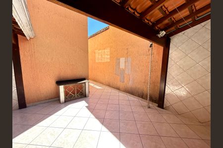Casa à venda com 223m², 3 quartos e 3 vagasQuintal