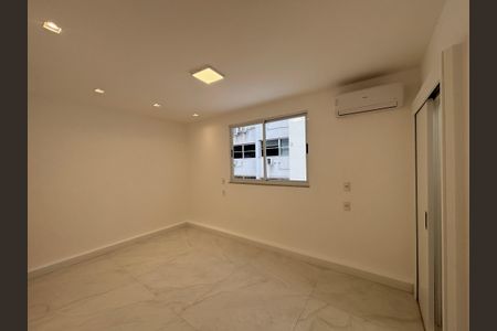 Apartamento à venda com 135m², 4 quartos e 1 vagaSuíte