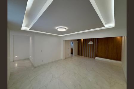 Apartamento à venda com 135m², 4 quartos e 1 vagaSala