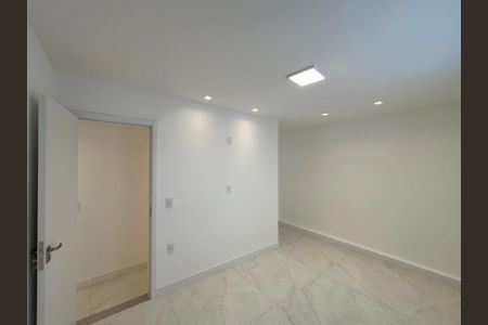Apartamento à venda com 135m², 4 quartos e 1 vagaSuíte