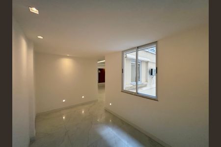 Apartamento à venda com 135m², 4 quartos e 1 vagaHall de entrada