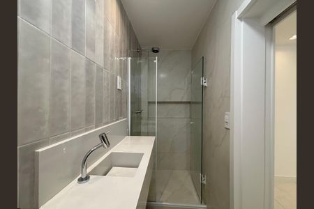 Apartamento à venda com 135m², 4 quartos e 1 vagaSuíte - banheiro