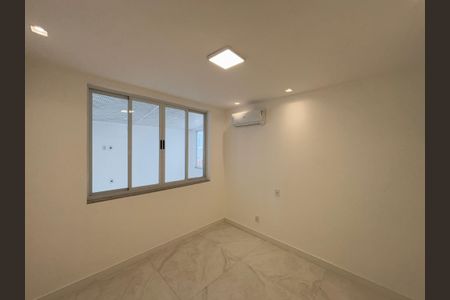 Apartamento à venda com 135m², 4 quartos e 1 vagaQuarto 2