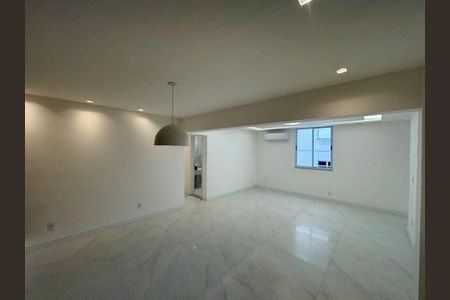 Apartamento à venda com 135m², 4 quartos e 1 vagaSala