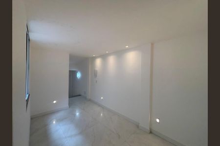 Apartamento à venda com 135m², 4 quartos e 1 vagaHall de entrada