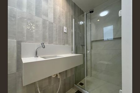 Apartamento à venda com 135m², 4 quartos e 1 vagaSuíte - banheiro