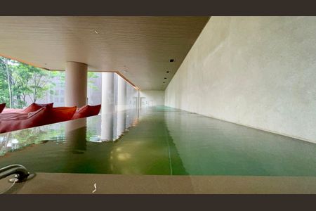 Apartamento à venda com 233m², 3 quartos e 3 vagas Apartamento à venda com 233m², 3 quartos e 3 vagasPiscina