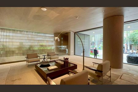 Apartamento à venda com 233m², 3 quartos e 3 vagas Apartamento à venda com 233m², 3 quartos e 3 vagasHall de entrada