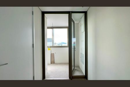 Apartamento à venda com 233m², 3 quartos e 3 vagas Apartamento à venda com 233m², 3 quartos e 3 vagasÁrea de Serviço