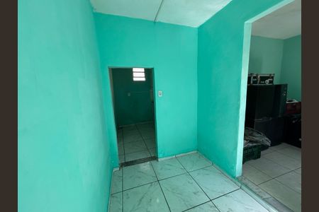 Sala de casa para alugar com 1 quarto, 70m² em Bento Ribeiro, Rio de Janeiro