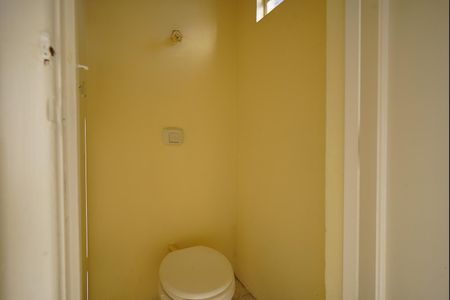 Apartamento para alugar com 90m², 2 quartos e sem vagaBanheiro de serviço