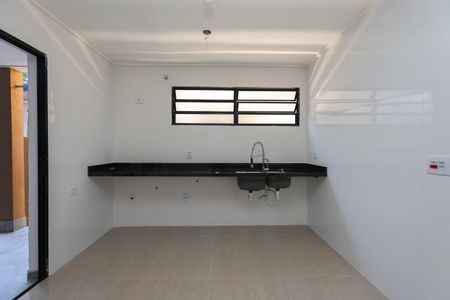 Casa à venda com 196m², 3 quartos e 2 vagas Casa à venda com 196m², 3 quartos e 2 vagasCozinha