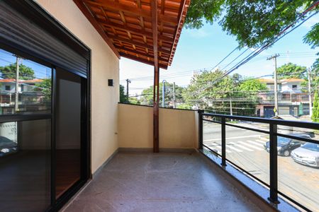 Casa à venda com 196m², 3 quartos e 2 vagas Casa à venda com 196m², 3 quartos e 2 vagasVaranda da Suíte
