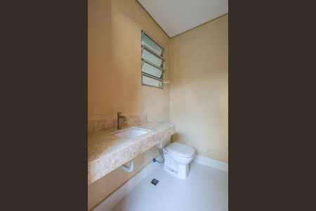 Casa à venda com 196m², 3 quartos e 2 vagas Casa à venda com 196m², 3 quartos e 2 vagasÁrea de Serviço