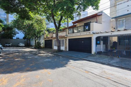 Casa à venda com 196m², 3 quartos e 2 vagas Casa à venda com 196m², 3 quartos e 2 vagasRua Sem Saida