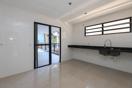 Casa à venda com 196m², 3 quartos e 2 vagas Casa à venda com 196m², 3 quartos e 2 vagasCozinha