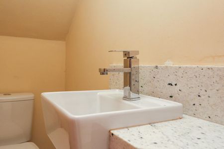 Casa à venda com 196m², 3 quartos e 2 vagas Casa à venda com 196m², 3 quartos e 2 vagasLavabo