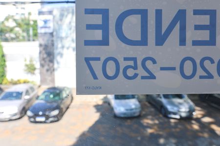 Casa à venda com 196m², 3 quartos e 2 vagas Casa à venda com 196m², 3 quartos e 2 vagasKYLC-177