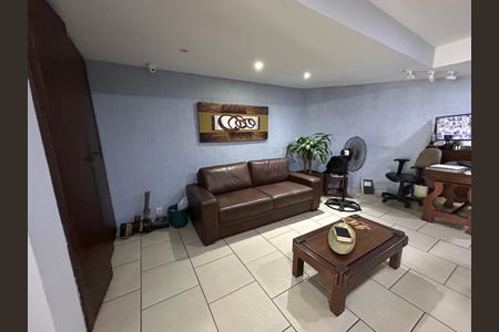 Apartamento à venda com 70m², 2 quartos e 1 vagaHall de entrada