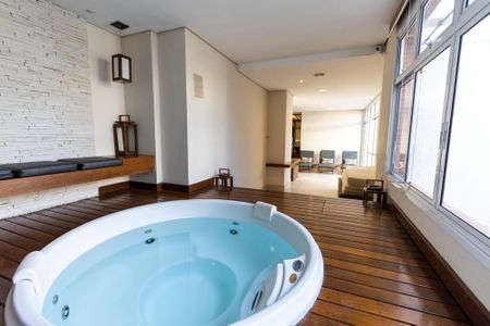 Apartamento à venda com 78m², 1 quarto e 1 vagaSpa
