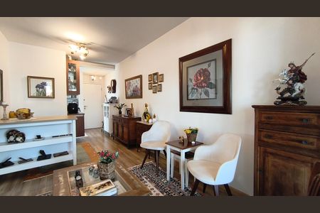 Apartamento à venda com 92m², 2 quartos e 2 vagasSala