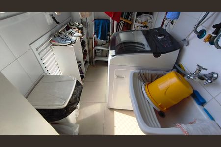 Apartamento à venda com 92m², 2 quartos e 2 vagasÁrea de Serviço