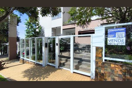 Apartamento à venda com 92m², 2 quartos e 2 vagasFachada + Plaquinha