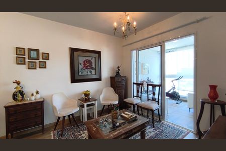 Apartamento à venda com 92m², 2 quartos e 2 vagasSala