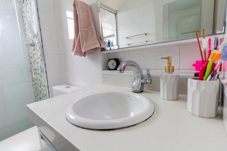 Apartamento à venda com 50m², 2 quartos e 1 vaga Apartamento à venda com 50m², 2 quartos e 1 vagaBanheiro