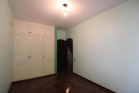 Casa à venda com 450m², 4 quartos e 4 vagasQuarto 1