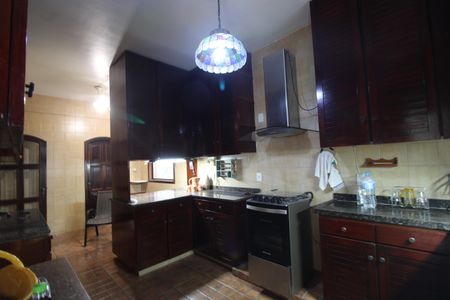 Casa à venda com 450m², 4 quartos e 4 vagasCozinha
