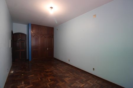 Casa à venda com 450m², 4 quartos e 4 vagasQuarto 2