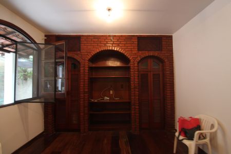 Casa à venda com 450m², 4 quartos e 4 vagasSala 2
