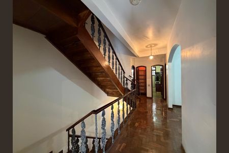 Casa à venda com 450m², 4 quartos e 4 vagasCorredor