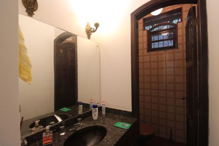 Casa à venda com 450m², 4 quartos e 4 vagasLavabo