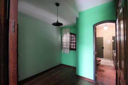 Casa à venda com 450m², 4 quartos e 4 vagasSuíte 1 - Closet