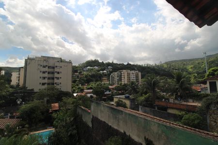 Casa à venda com 450m², 4 quartos e 4 vagasSuíte 1 - Varanda