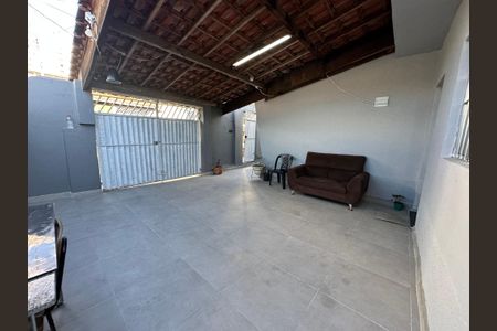 Casa à venda com 125m², 2 quartos e 2 vagas Casa à venda com 125m², 2 quartos e 2 vagasGaragem