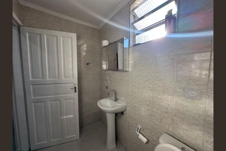 Casa à venda com 125m², 2 quartos e 2 vagas Casa à venda com 125m², 2 quartos e 2 vagasBanheiro