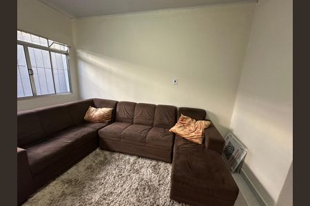 Casa à venda com 125m², 2 quartos e 2 vagas Casa à venda com 125m², 2 quartos e 2 vagasSala