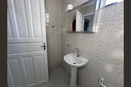 Casa à venda com 125m², 2 quartos e 2 vagas Casa à venda com 125m², 2 quartos e 2 vagasBanheiro