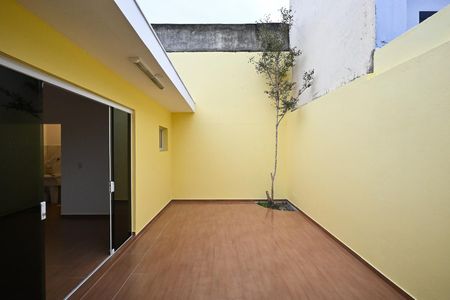 Casa para alugar com 118m², 2 quartos e 2 vagasÁrea externa