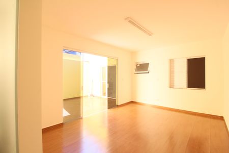 Casa para alugar com 118m², 2 quartos e 2 vagasÁrea de Serviço