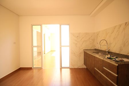 Casa para alugar com 118m², 2 quartos e 2 vagasCozinha