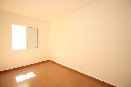 Casa para alugar com 118m², 2 quartos e 2 vagasQuarto 1
