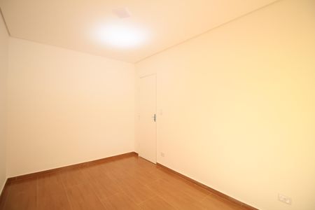 Casa para alugar com 118m², 2 quartos e 2 vagasQuarto 1