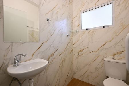 Casa para alugar com 118m², 2 quartos e 2 vagasBanheiro de Serviço