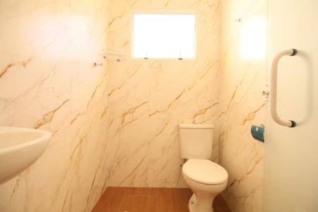 Casa para alugar com 118m², 2 quartos e 2 vagasBanheiro de Serviço
