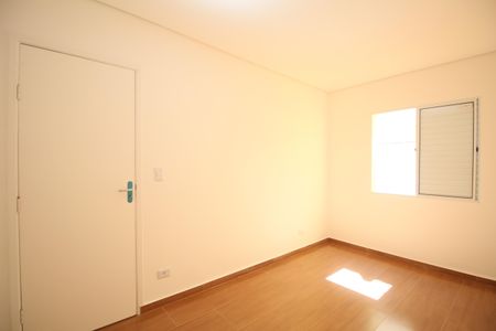 Casa para alugar com 118m², 2 quartos e 2 vagasQuarto 1