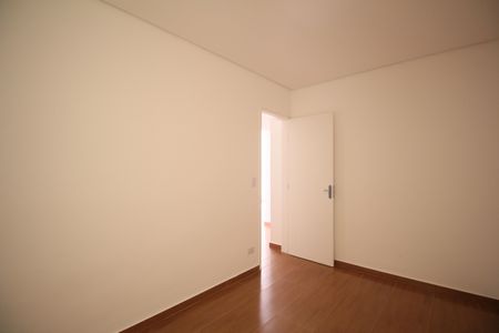 Casa para alugar com 118m², 2 quartos e 2 vagasQuarto 2